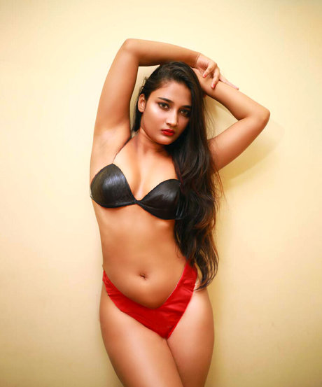 Tanyasinha Lovers pretty actress images
