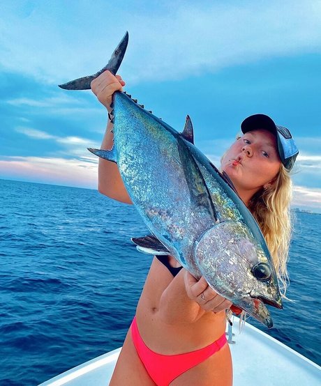 Hottest Fishing star pornographic img