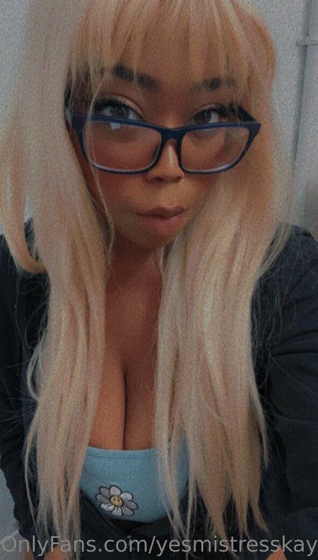 yesmistresskayy2 high quality star photos
