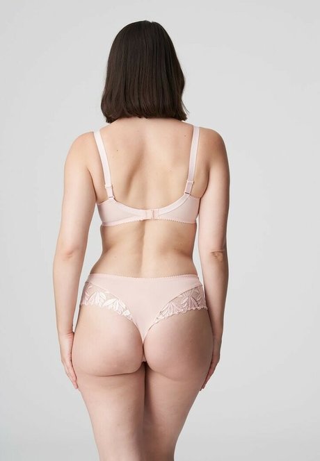Sabrina Laporte top profile image