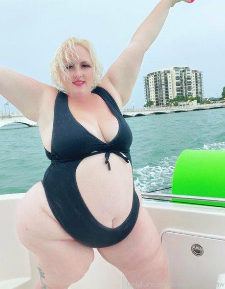 sweetcherrybbw art actress pics