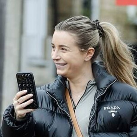 Dani Dyer pretty actress photos