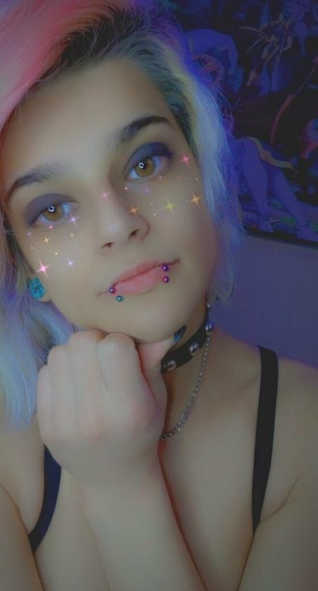 glowyhole star exclusive images