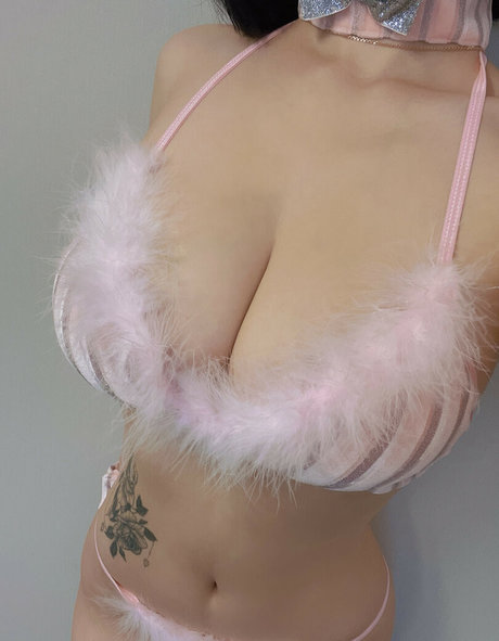 jyeoning model nude archive