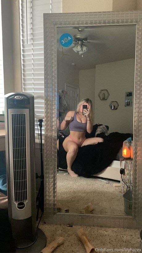 lilyhazex pornographic star image