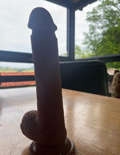 zaryaz naked model photo