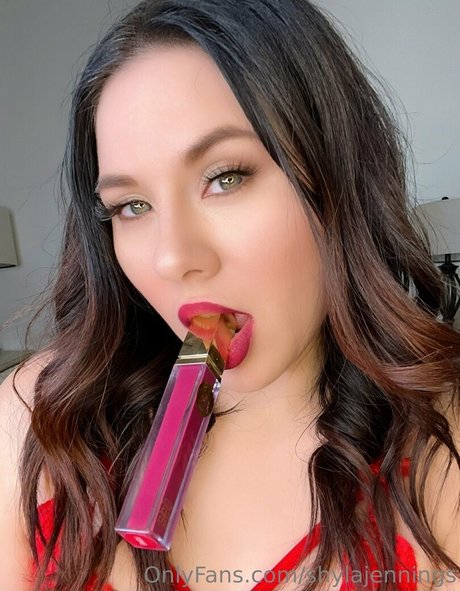 muscular women onlyfans adult img