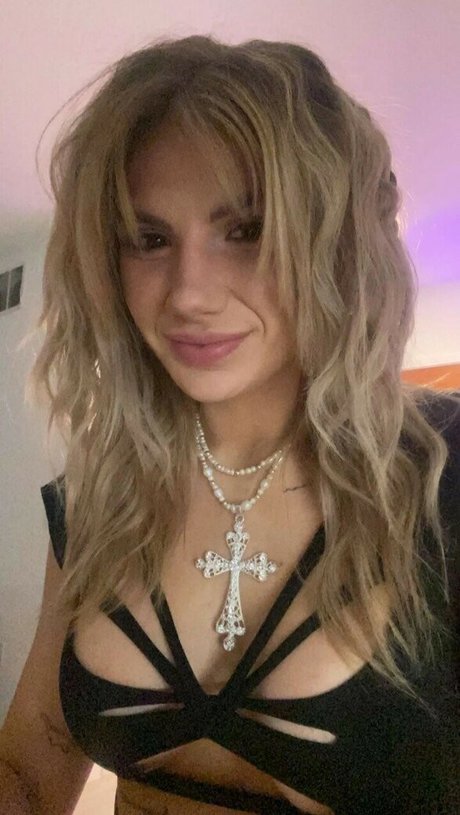 Baileyspinn pornstar nude gallery