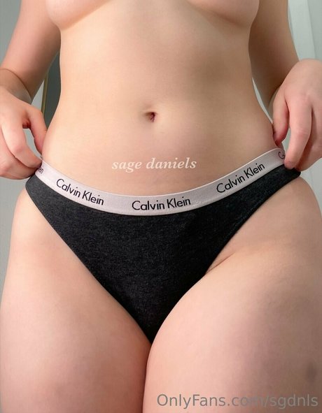 sgdnls model beautiful photos