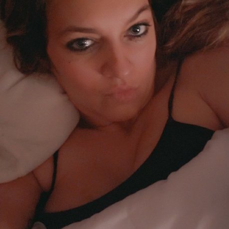 Shelly Bean art model picture