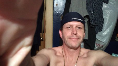 Keith Knight nude model pictures