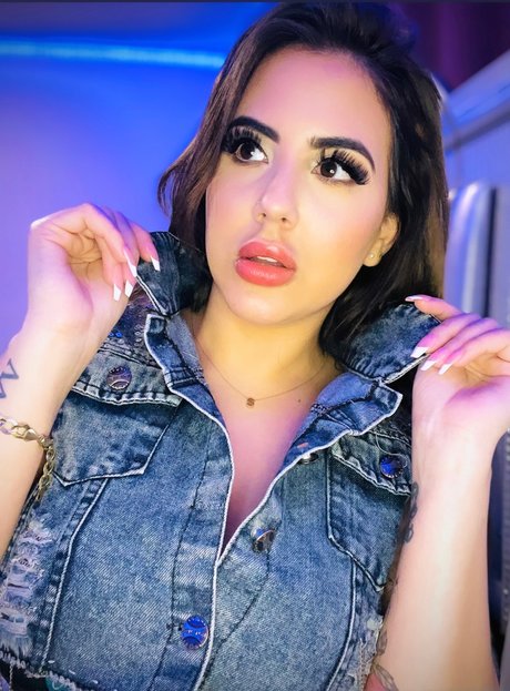 La chiquitica art pornstar picture