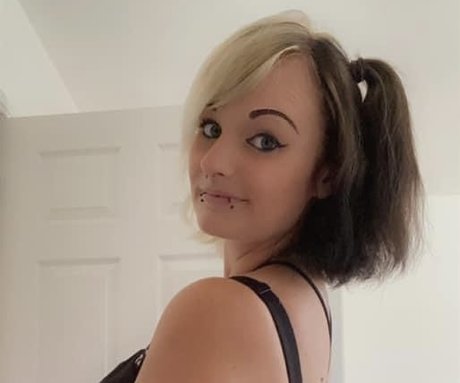xLittleNickyx pornstar top pictures