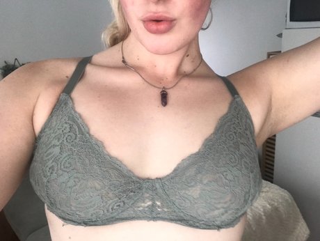 T Girl S model adult pic