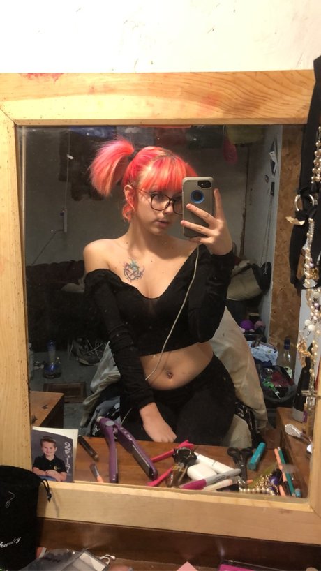 Novaa Star star nude picture
