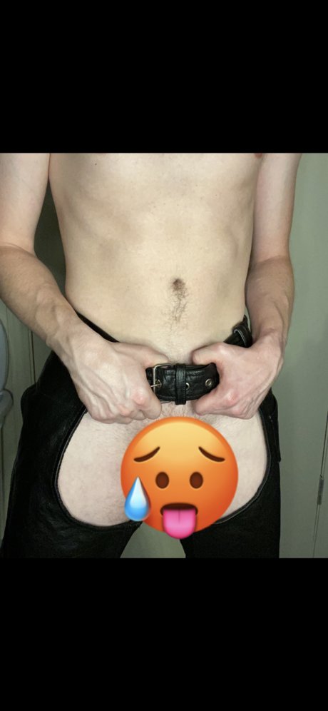 40 onlyfans naked pic