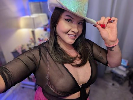 Texas Ts Katie art star images