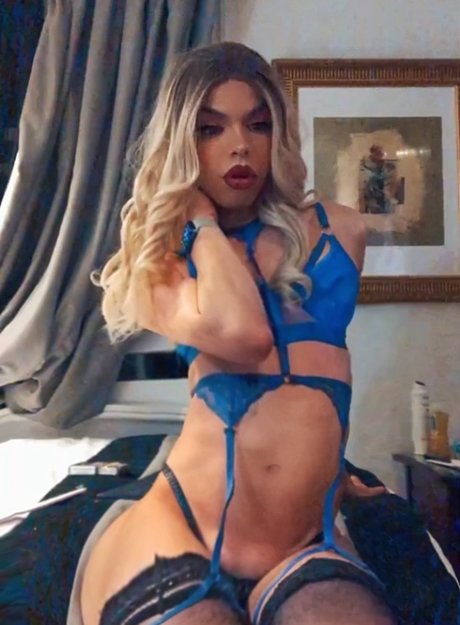 model onlyfans pornographic photo