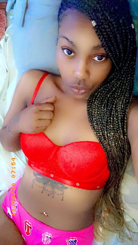 Nia Horton model exclusive photos