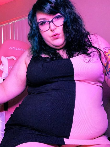 Size Queen McGee hd actress archive