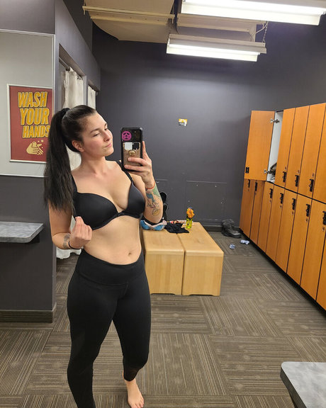 magentarose official high quality model pictures