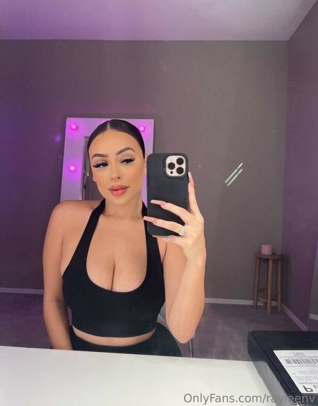 Rayleen Vega model pretty photos
