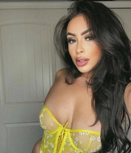 Rayleen Vega pornstar pretty pic