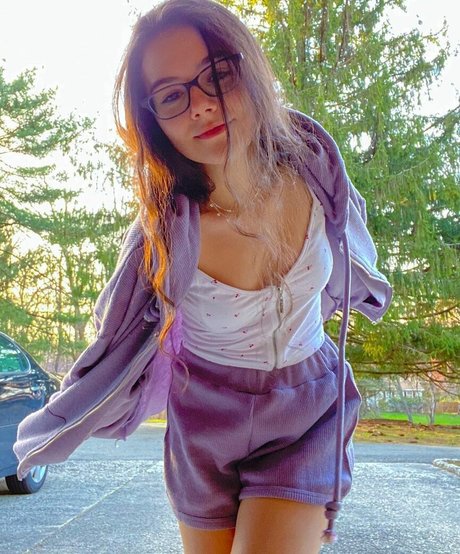 Julia Antonelli sexy pornstar photos