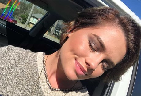 Hallie Clark pornstar sexy picture