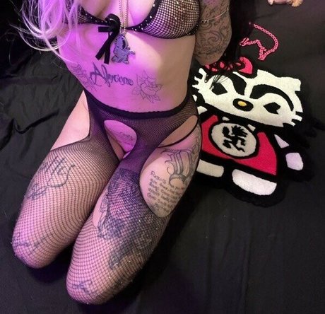 FaceTatMami star xxx picture