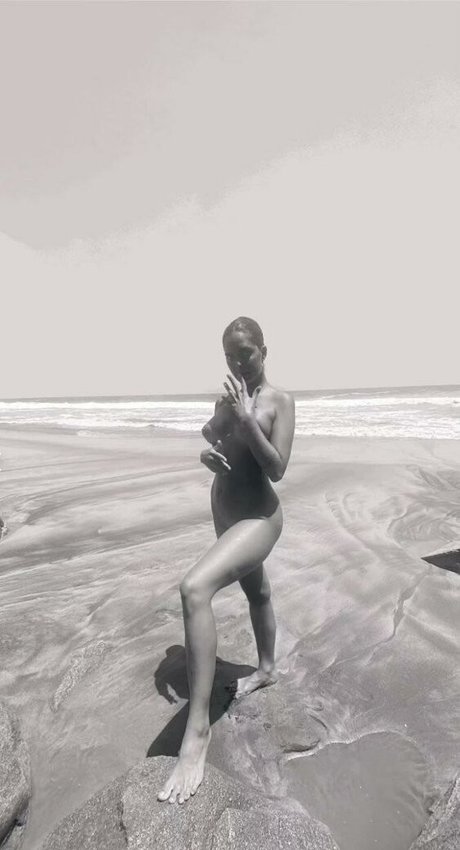marialevyy nice model pic
