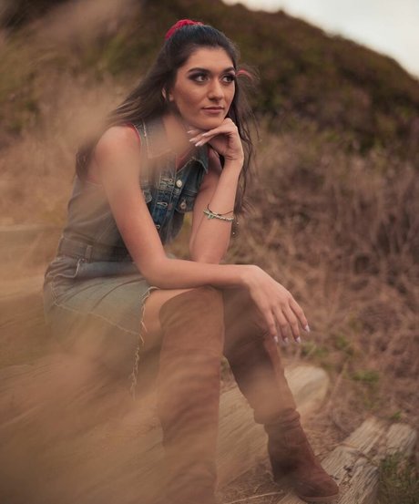 Aubry Babcock model beautiful images