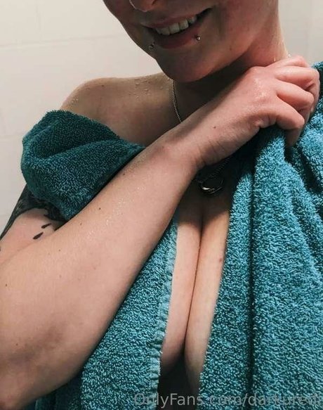 darkuredi nudes model gallery
