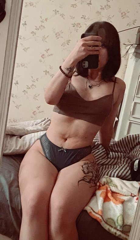 Scarletspyada pornstar sexy photos