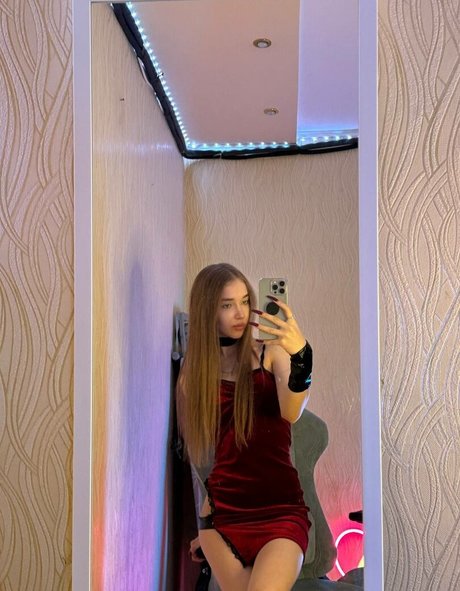 Yglichh model sexy pics