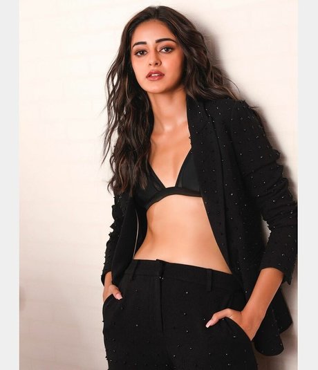 Ananya Panday star xxx photos