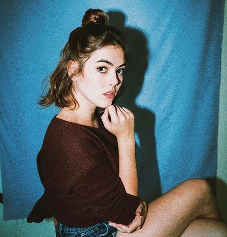 McKaley Miller sexy star photos