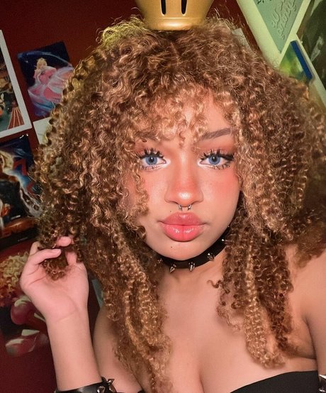 Eden s Garden ASMR top model photos