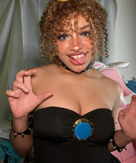 Eden s Garden ASMR art actress photo