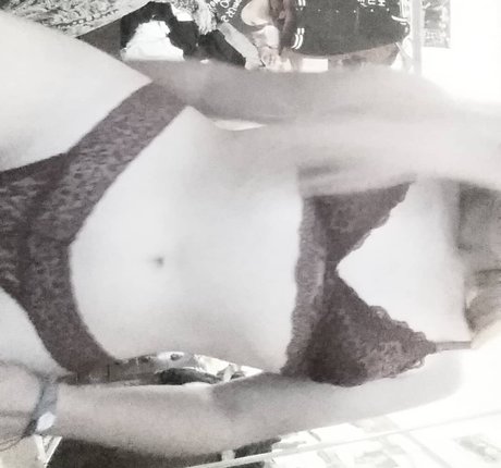 Saskia0 nice pornstar pic