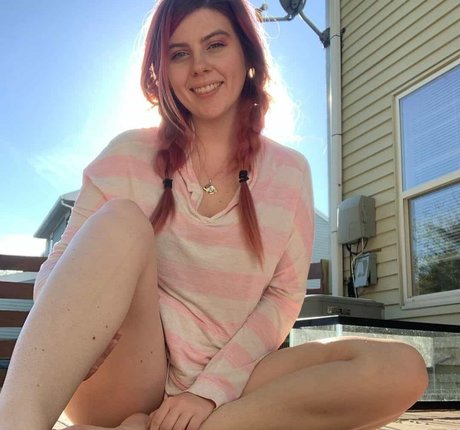 Zoey Wilde erotic model pics