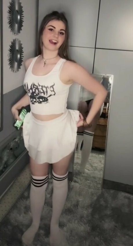skyepastapins nude pornstar picture