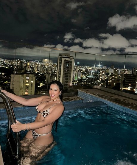 Cinthia Cruz pornstar adult galleries
