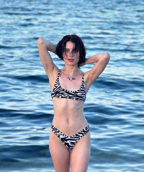 Alice Pagani beautiful actress image