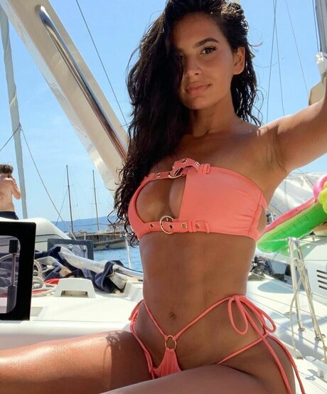 muscular women onlyfans nude img