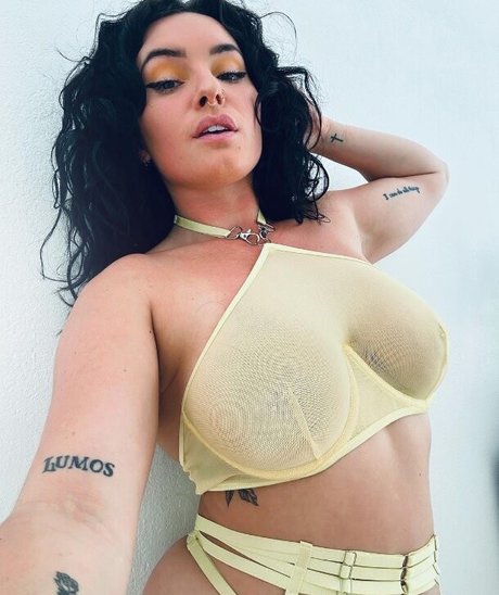 devondaymoretti pornstar naked picture