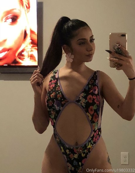 Sara Mariam pornstar img