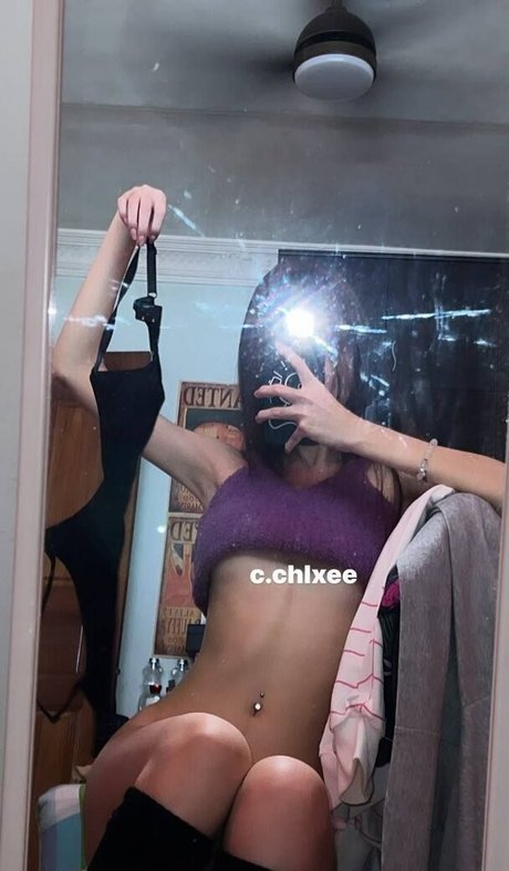 c chlxee erotic model pic