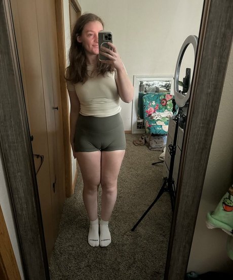 Adorablelilli hd pornstar pic