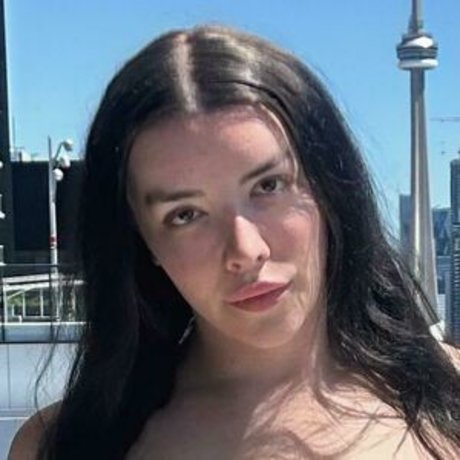 Leah Hayes perfect model pic
